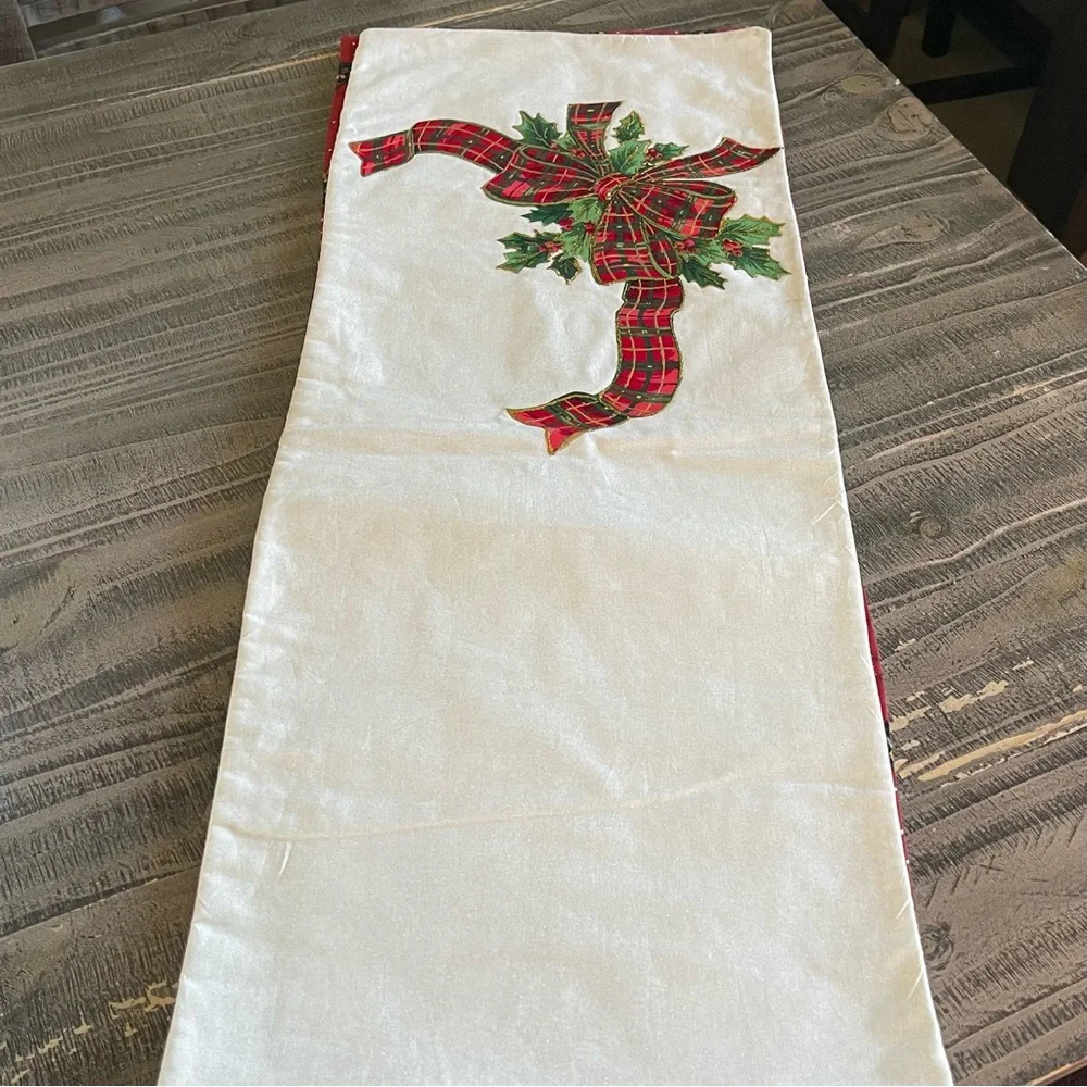 Festive Holiday Reversible Table Runner_Plaid Bows & Christmas Trees